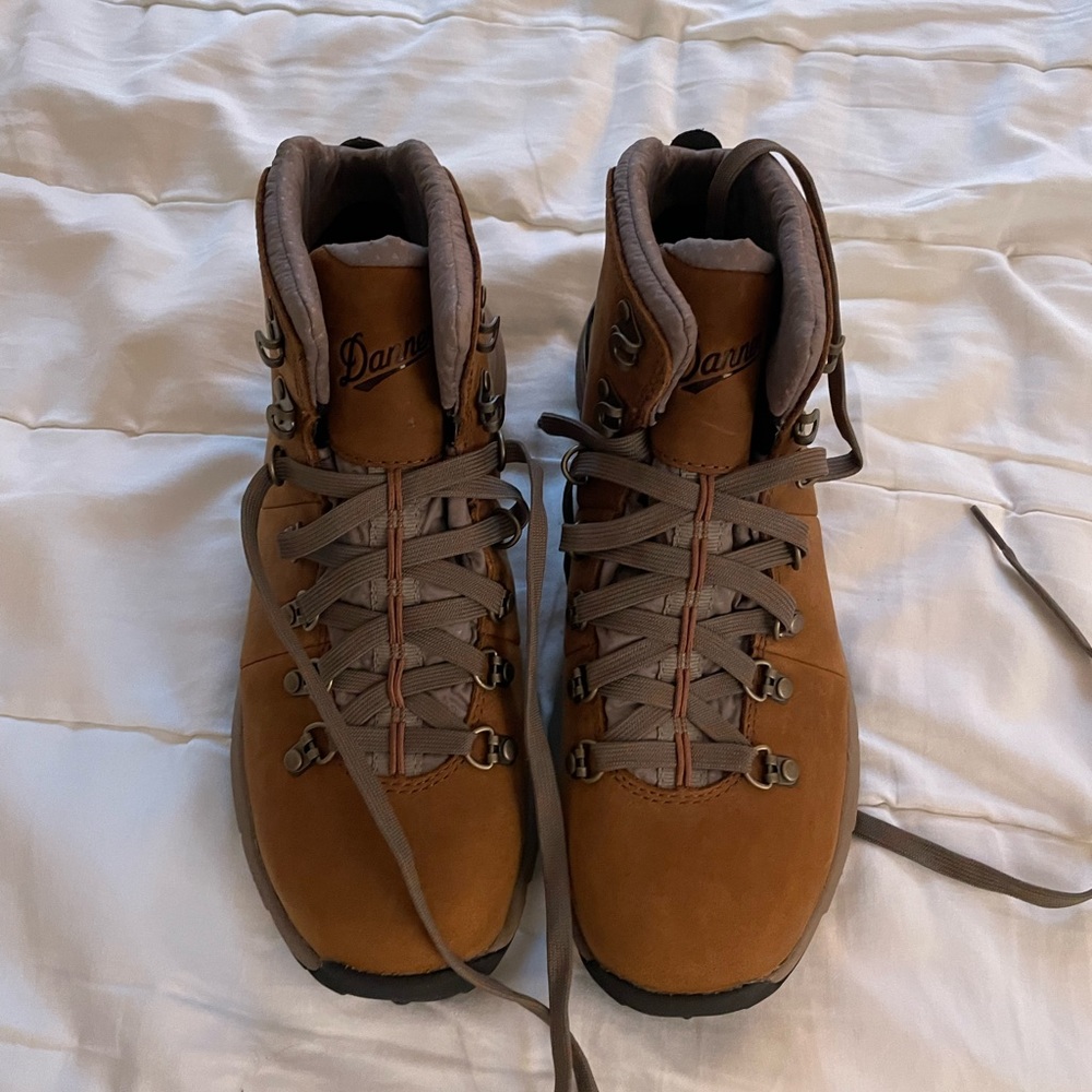 Danner Mountain 600 womens Boots